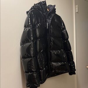 Aritzia Black Puffer Jacket